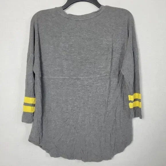 Maurices Small Gray T-shirt - Picture 3 of 6